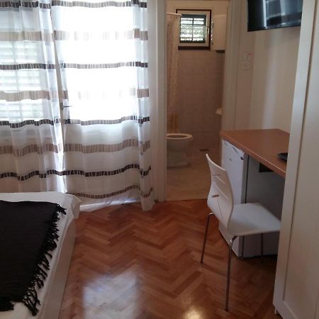 Spacious Room Near Beach W Private Bathroom Трогир Экстерьер фото